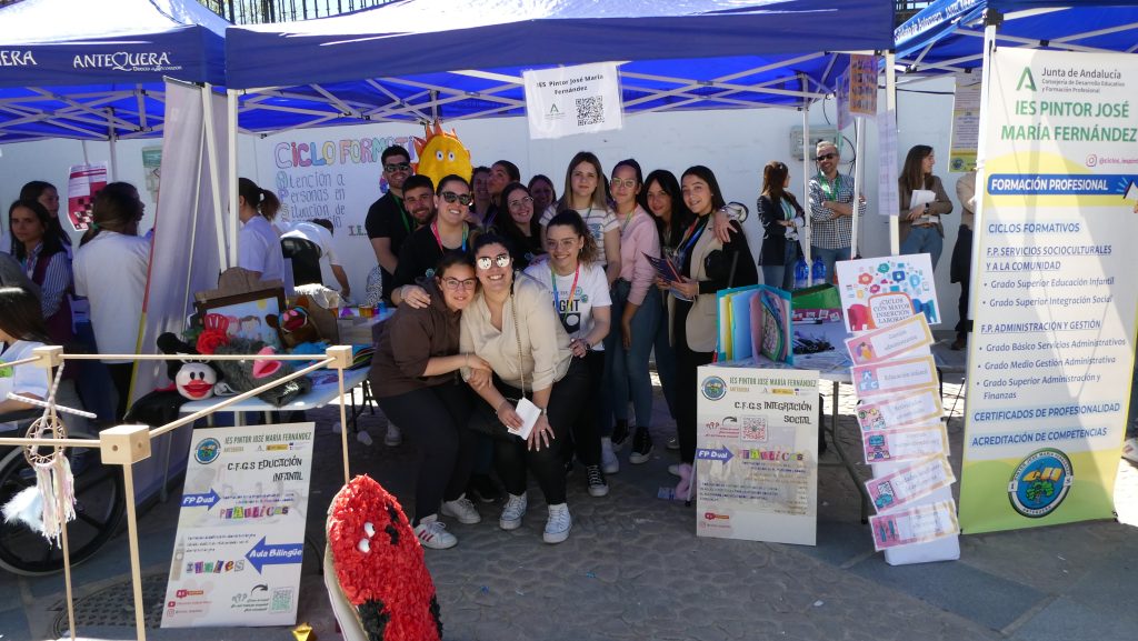 Alumnado Formación Profesional IES Pintor José María Fernández Antequera